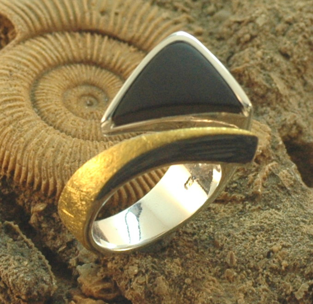 Onyx-Silberring teilvergoldet